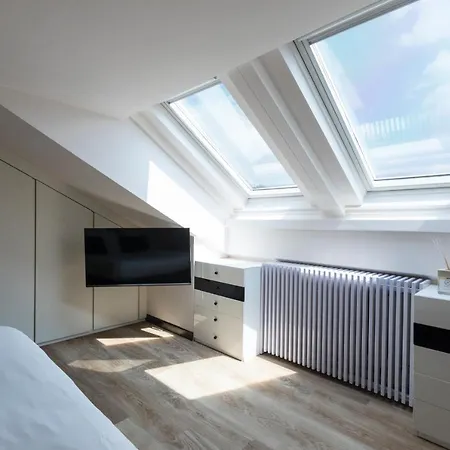 Loft Cedro, By R Collection *