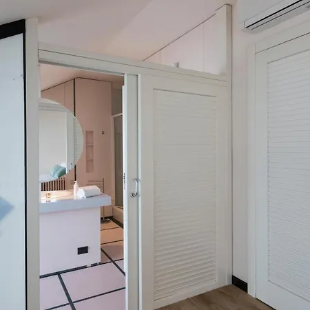 Loft Cedro, By R Collection