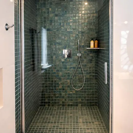 R Cedro House Apartment *